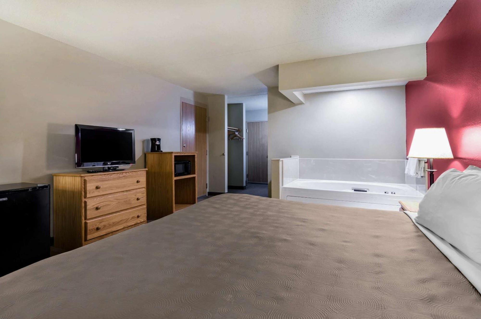 Rodeway Inn Hesston Εξωτερικό φωτογραφία