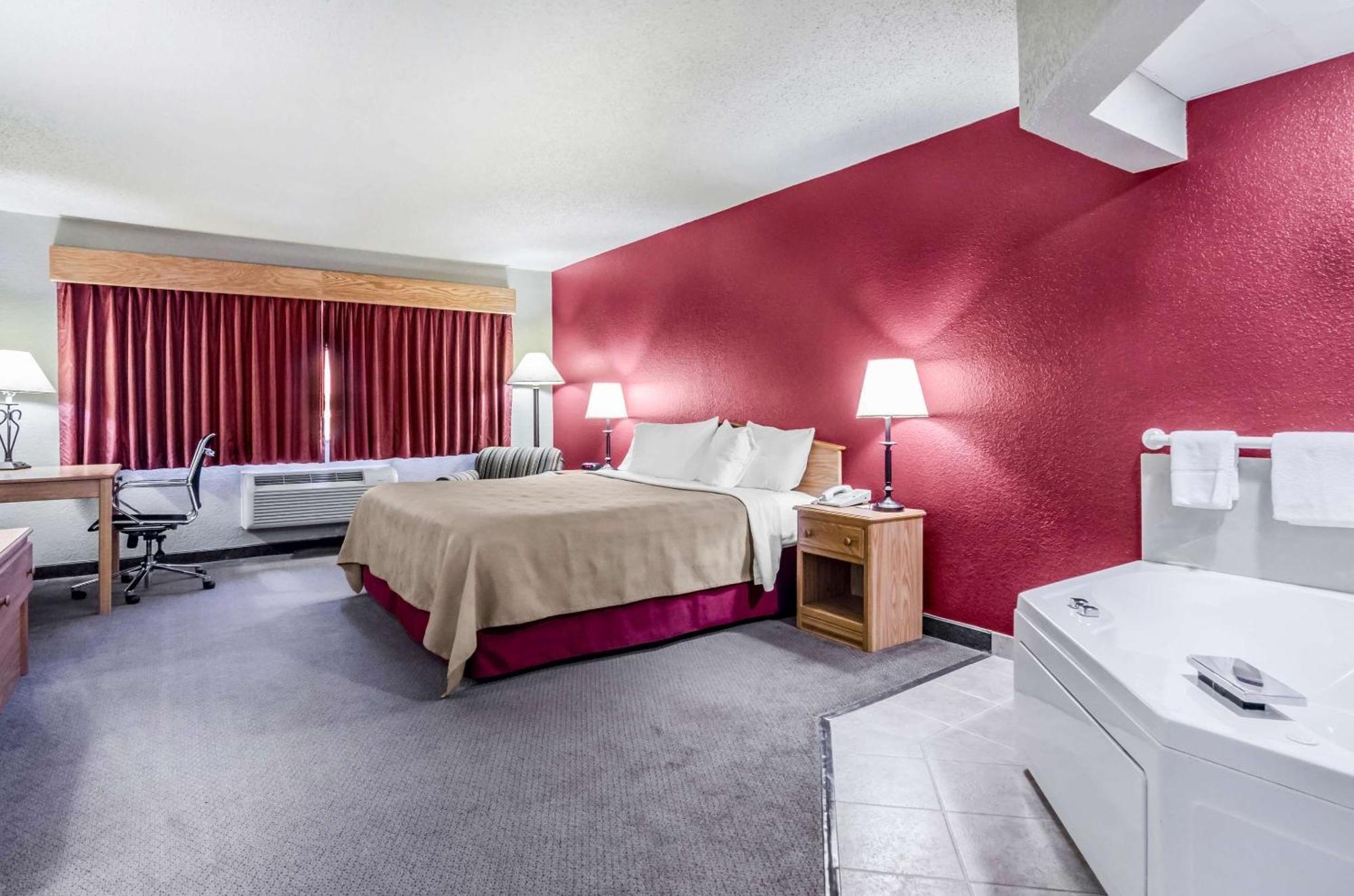 Rodeway Inn Hesston Εξωτερικό φωτογραφία