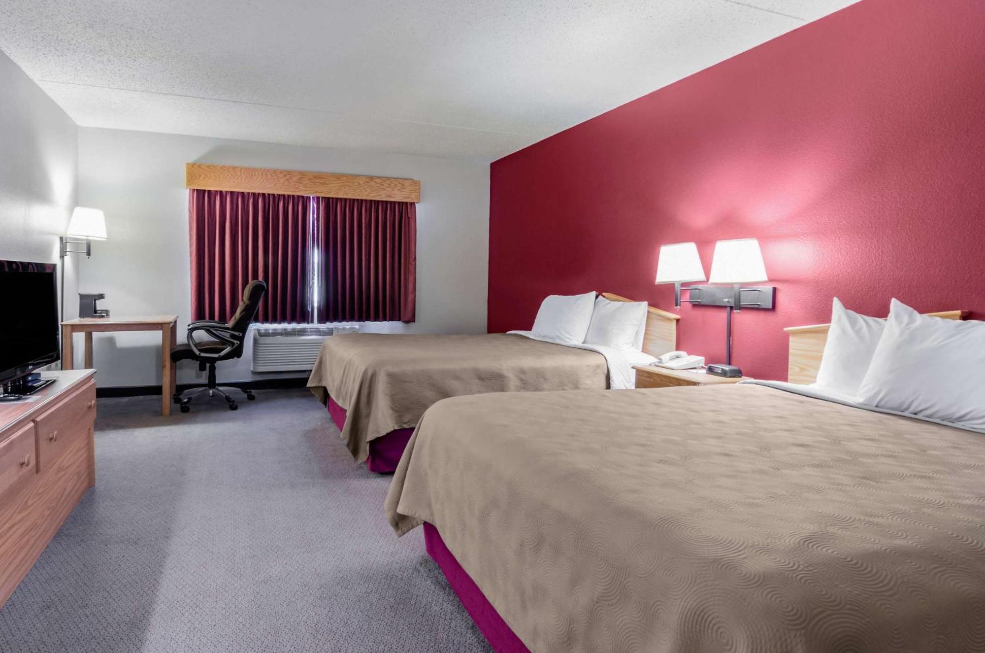 Rodeway Inn Hesston Εξωτερικό φωτογραφία