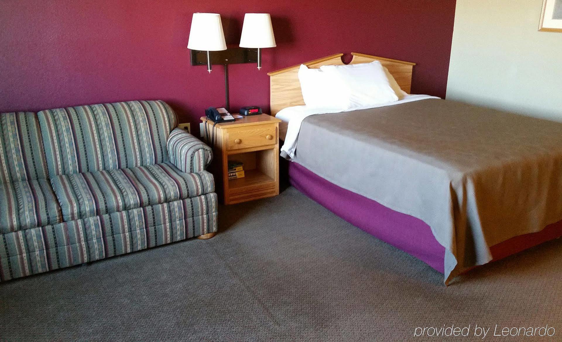 Rodeway Inn Hesston Εξωτερικό φωτογραφία