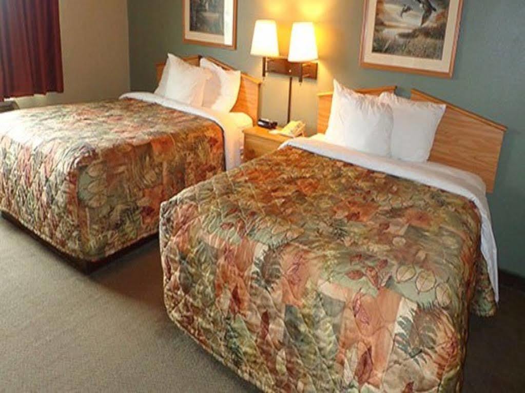 Rodeway Inn Hesston Εξωτερικό φωτογραφία